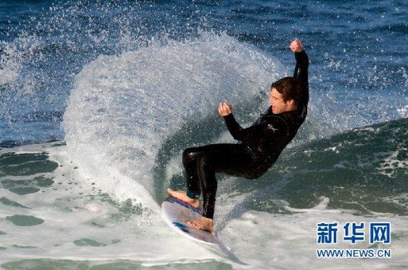 美图公司:预计2023年净利润增长约200%-230%