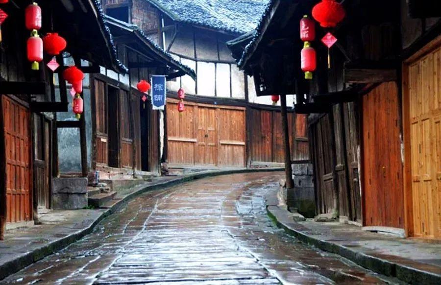 深圳:“红色物业”点亮美好生活