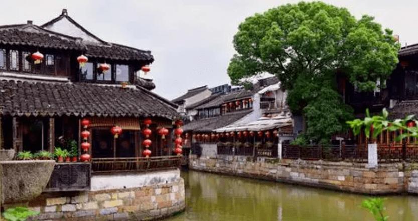 救援菠萝舞者