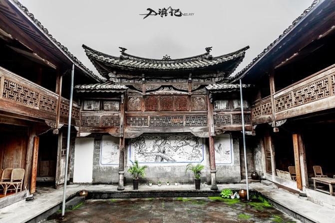 逃离广阔的山川