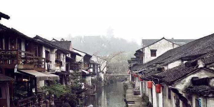 一个男生的普通女生朋友生病他只是问周围人那个女生怎么了 而我生病他就直接问我怎么了？游戏画面